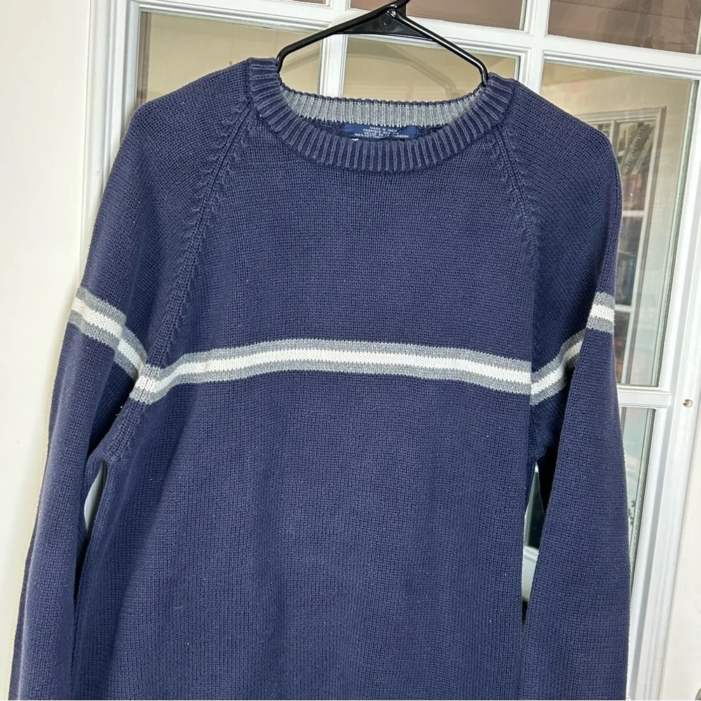 Y2K Men's Tommy Hilfiger Navy Blue Sweater with Gray Stripe‎ Size Large